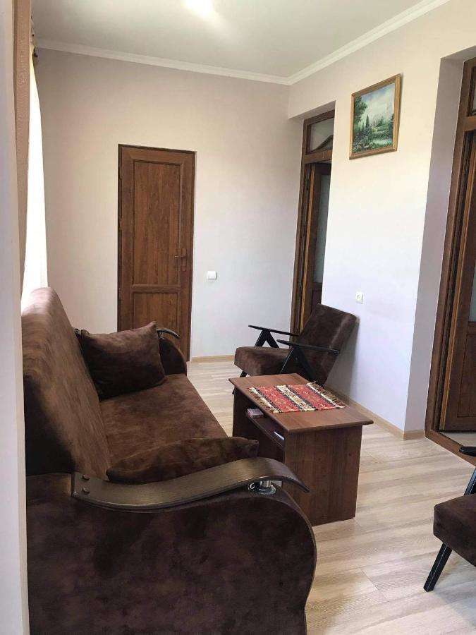Ana-Maria Bnb Tat'ev Exterior foto