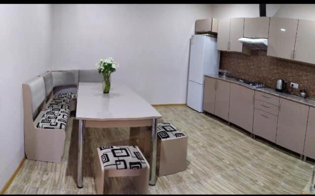 Ana-Maria Bnb Tat'ev Exterior foto