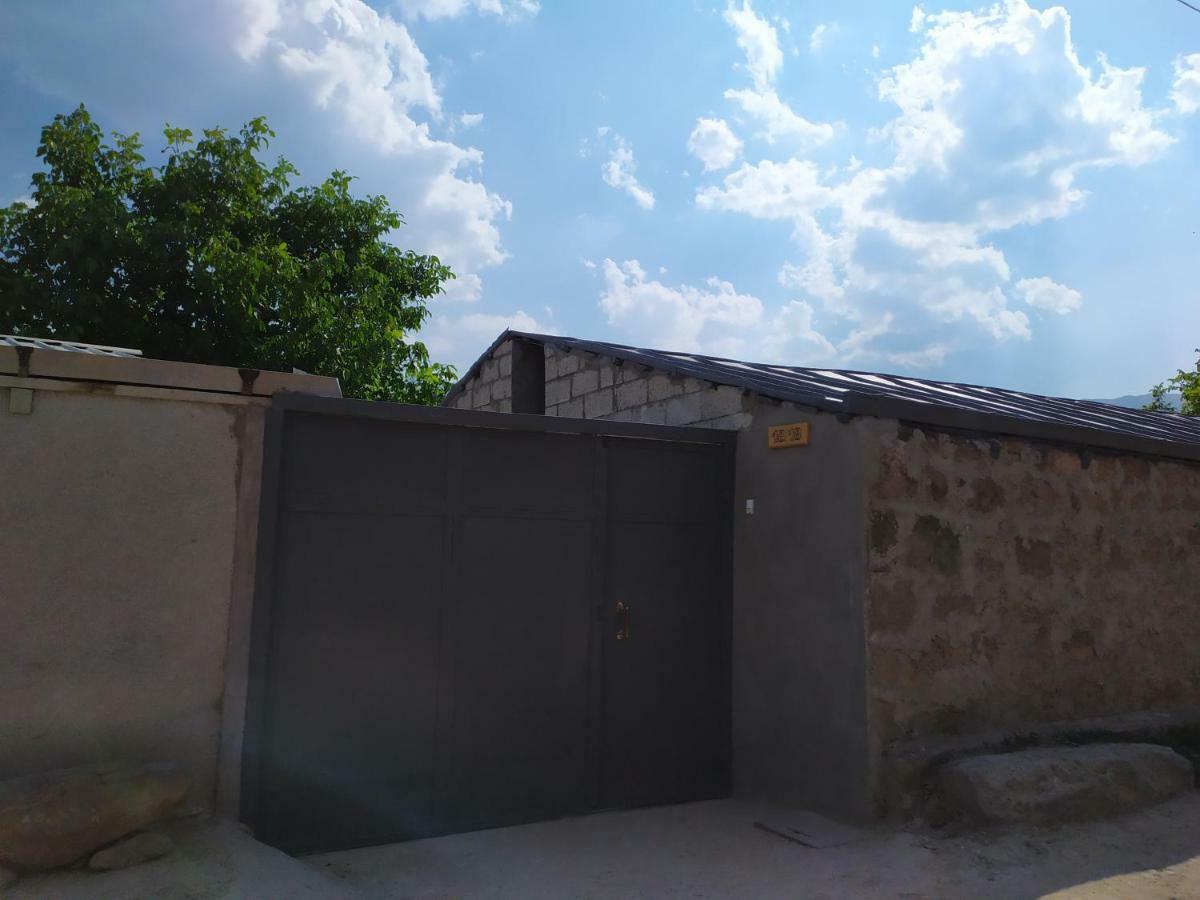 Ana-Maria Bnb Tat'ev Exterior foto